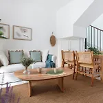 Magno Apartments San Laureano - Private Parking Included